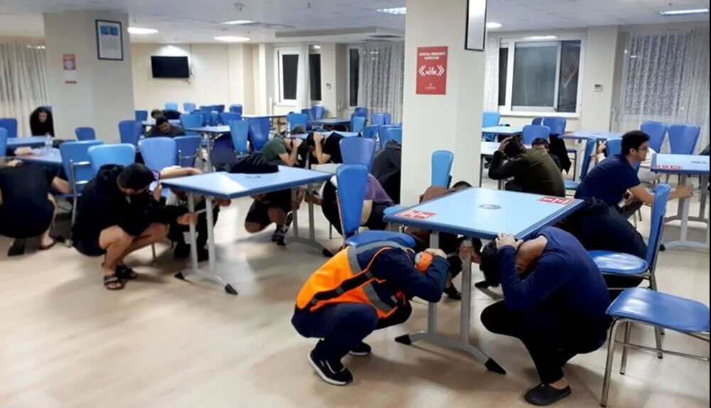 Vali Yılmaz Şimşek deprem sonrası Sivas'ta okulların tatil olduğunu duyurdu, 5 ilde daha okullar tatil edildi Vali Yılmaz Şimşek deprem sonrası Sivas'ta okulların tatil olduğunu duyurdu, 5 ilde daha okullar tatil edildi - 3. Resim
