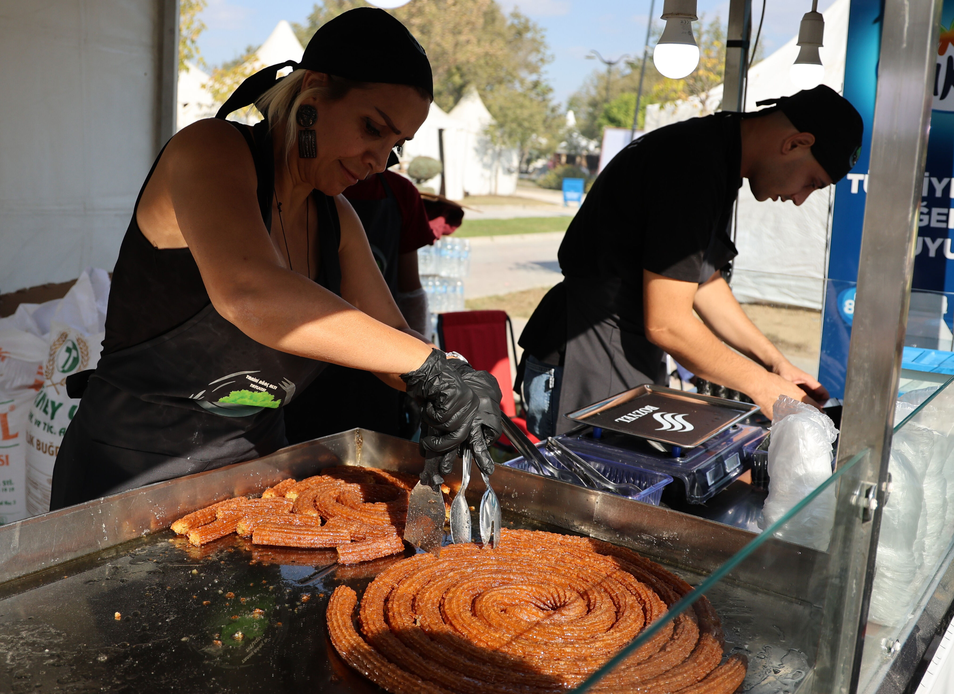8. Uluslararası Adana Lezzet Festivali Merkez Park'ta başladı 8. Uluslararası Adana Lezzet Festivali Merkez Park'ta başladı - 1. Resim