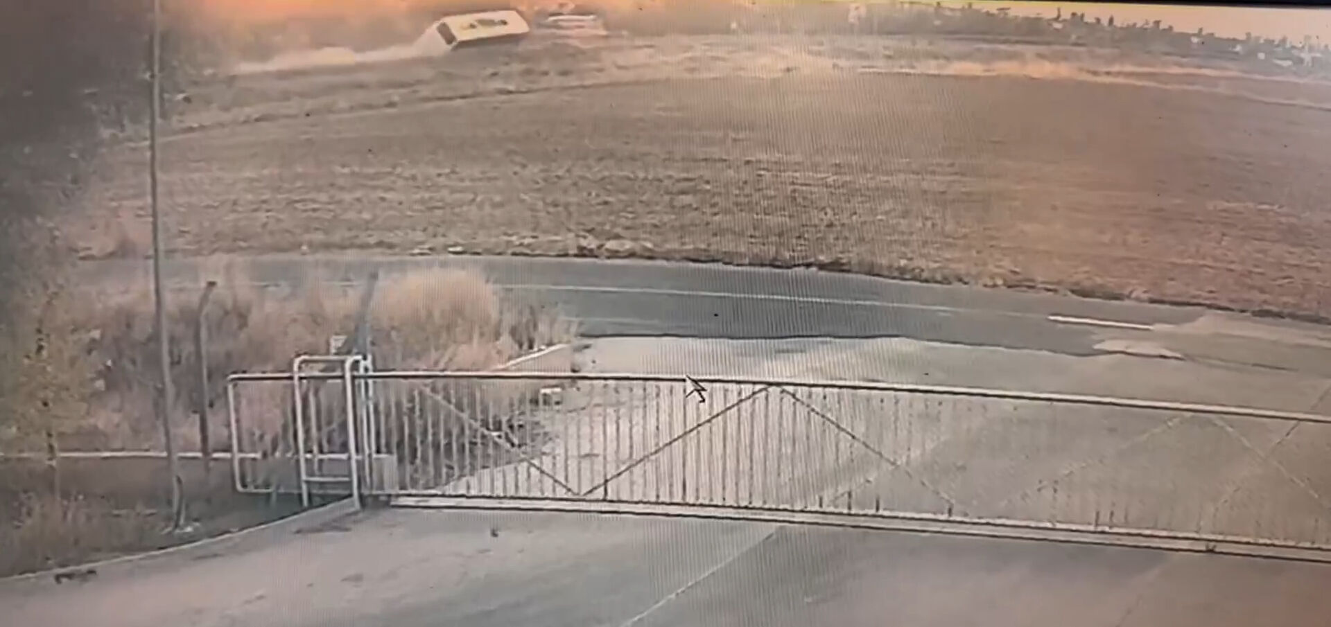 Aksaray'da can pazarı! Yolcu otobüsü devrildi, çok sayıda ölü ve yaralı var - 6. Resim