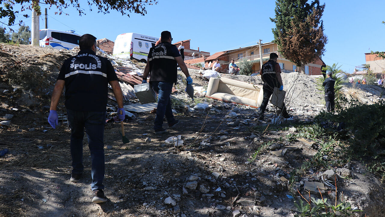 Boş arazide bulunan insan kemikleri harekete geçirdi - 2. Resim