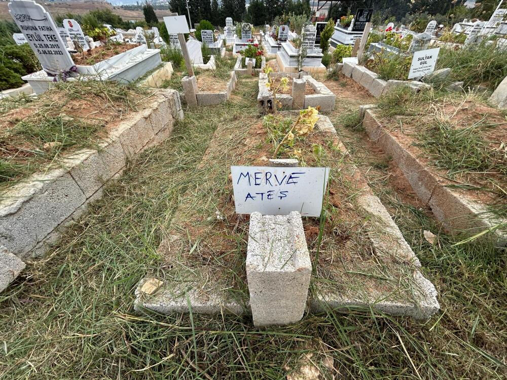 Depremde kaybettiği kız kardeşini 18 ay sonra buldu! Gerçeği öğrenince şoke oldu... Depremde kaybettiği kız kardeşini 18 ay sonra buldu! Gerçeği öğrenince şoke oldu... - 5. Resim