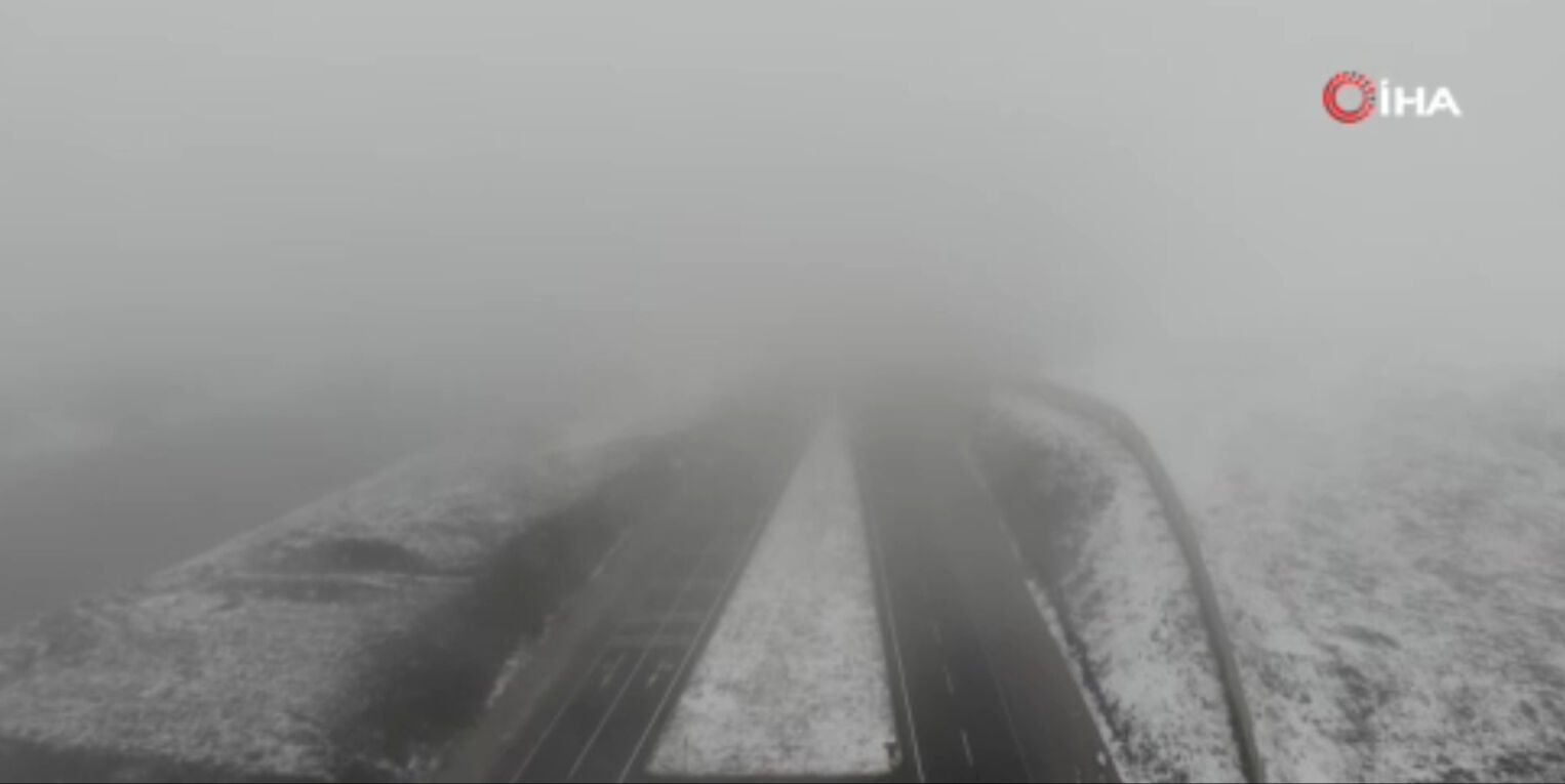 Gece saatlerinde kar yağışı başladı! Hava sıcaklığı sıfırın altına düştü, göz gözü görmüyor Gece saatlerinde kar yağışı başladı! Hava sıcaklığı sıfırın altına düştü, göz gözü görmüyor - 1. Resim