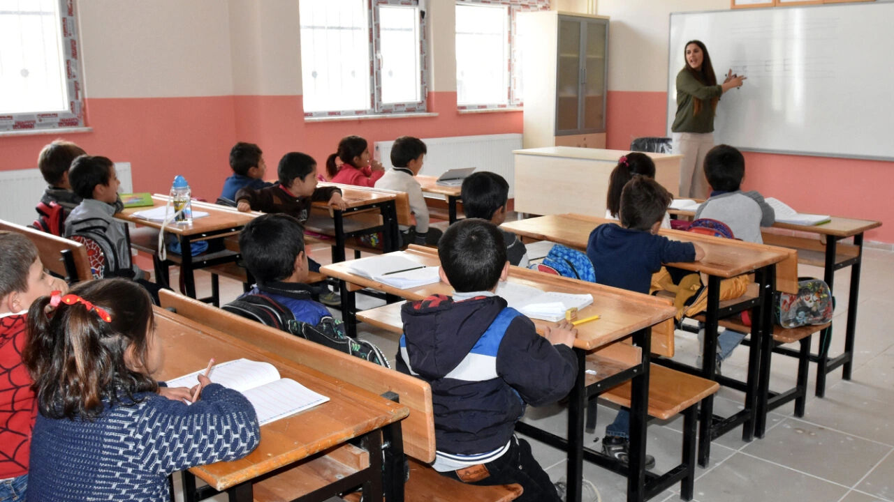 Kamu personeline 2025'te 3,5 trilyon lira ödeme yapılacak! Aslan payı Milli Eğitim Bakanlığı'nın - 1. Resim