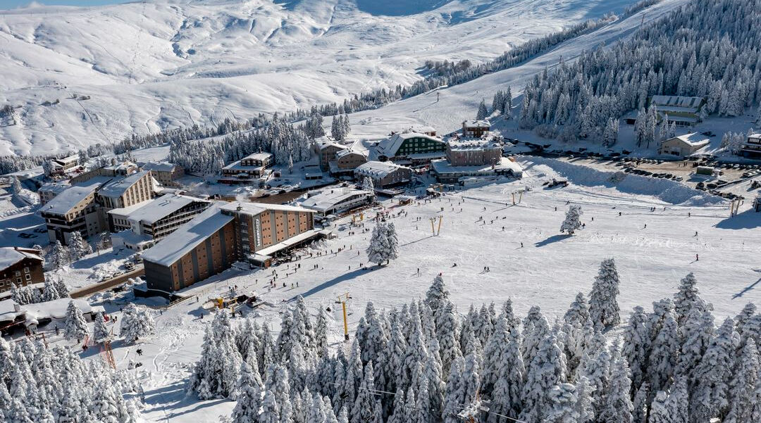 Uludağ'da kar yağışı başladı, kar beklenen iller ise Meteoroloji tarafından bildirildi Uludağ'da kar yağışı başladı, kar beklenen iller ise Meteoroloji tarafından bildirildi - 1. Resim