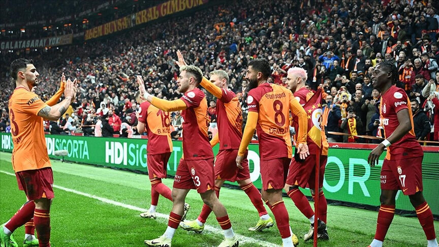 Antalyaspor-Galatasaray maçının muhtemel 11'leri açıklandı  Antalyaspor-Galatasaray maçının muhtemel 11'leri açıklandı  - 3. Resim