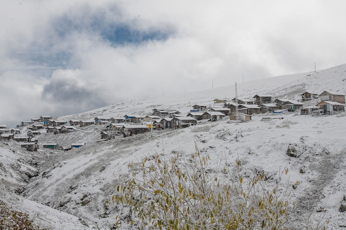 Arşivlik kareler | Mevsimler bir arada! Artvin kar yağışı bütün renkleri ortaya çıkardı - 11. Resim