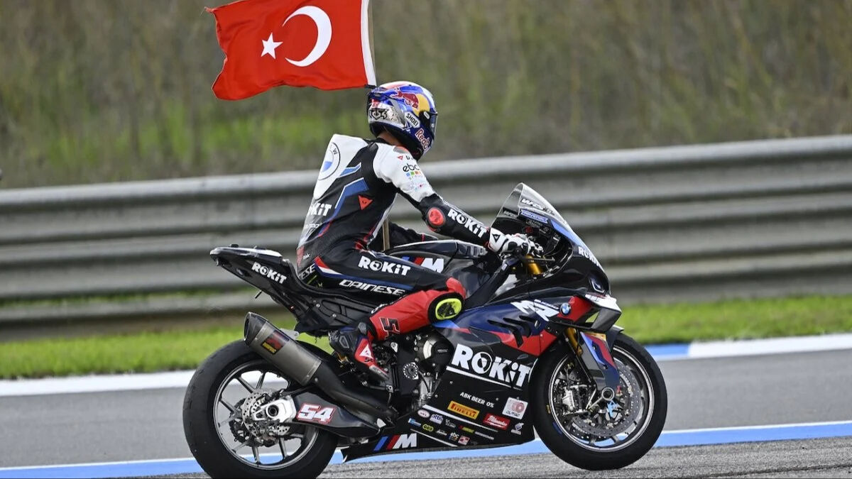 Dünya Superbike Şampiyonası’nda tarih yazdı! Toprak Razgatlıoğlu kimdir, kaç yaşında?  - 1. Resim
