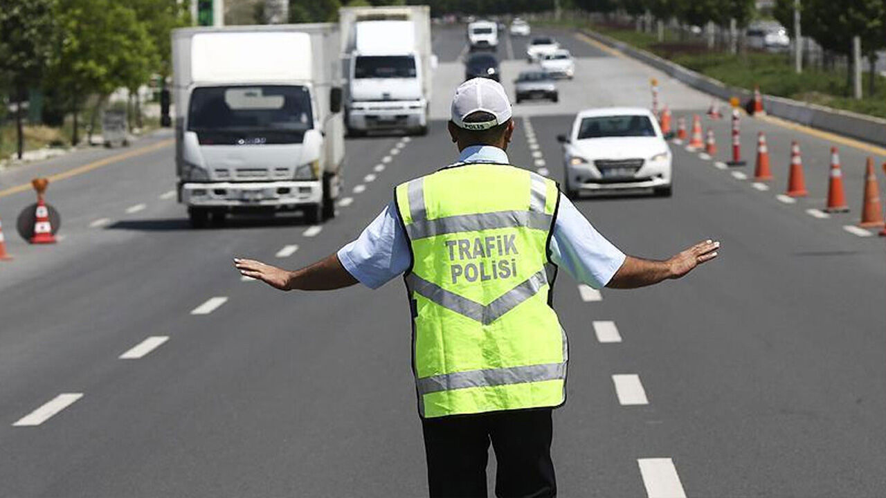 İstanbul'da yarın bazı caddeler trafiğe kapatılacak! 29 Ekim Cumhuriyet Bayramı'nda da yollar kapanacak - 1. Resim