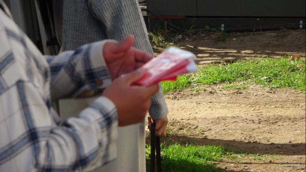 Bu defa Türk bayrağını kullandılar... Taksim'de 3 kadın suçüstü yakalandı! - 1. Resim