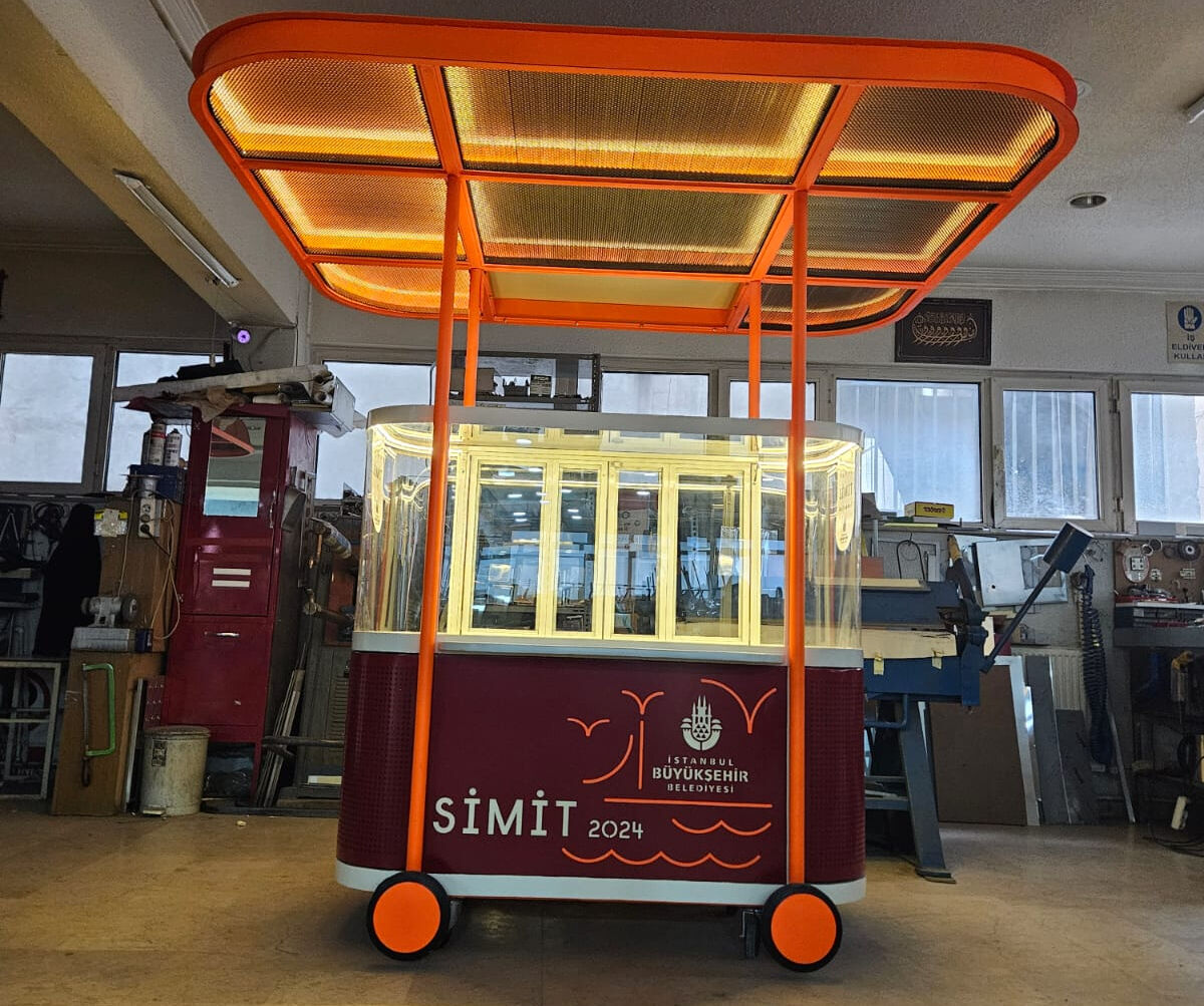 Eski halinden eser yok şimdi! İstanbul'daki seyyar simit, kestane ve mısır arabaları değişiyor Eski halinden eser yok şimdi! İstanbul'daki seyyar simit, kestane ve mısır arabaları değişiyor - 3. Resim