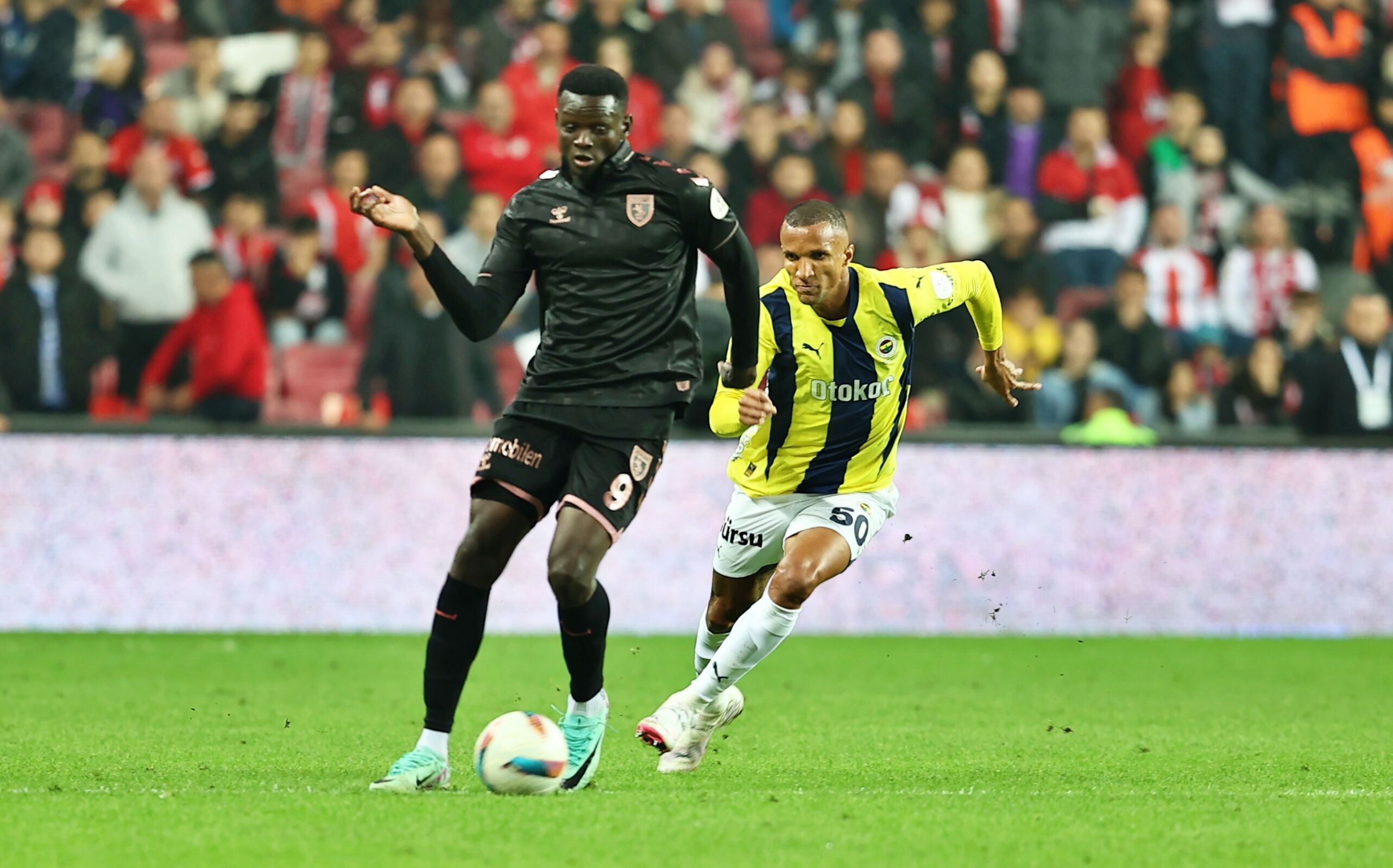 Fenerbahçe'ye zirve yarışında ağır yara! 8 puan geriye düştü - 2. Resim