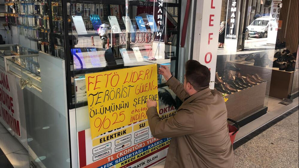 15 Temmuz gazileri Fetullah Gülen’in ölümünü davul zurna ile kutladı - 3. Resim