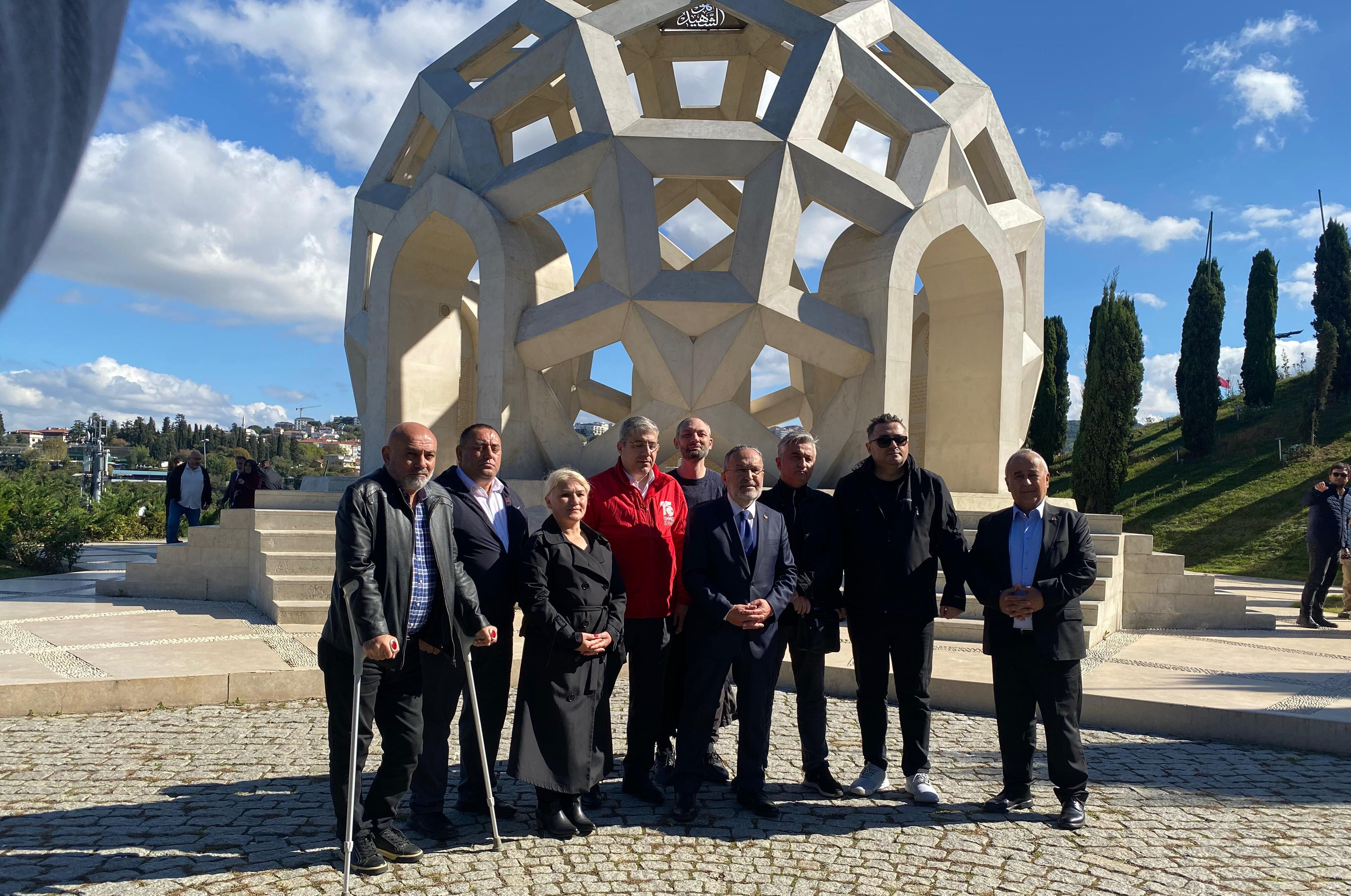 15 Temmuz gazileri Fetullah Gülen’in ölümünü davul zurna ile kutladı - 4. Resim