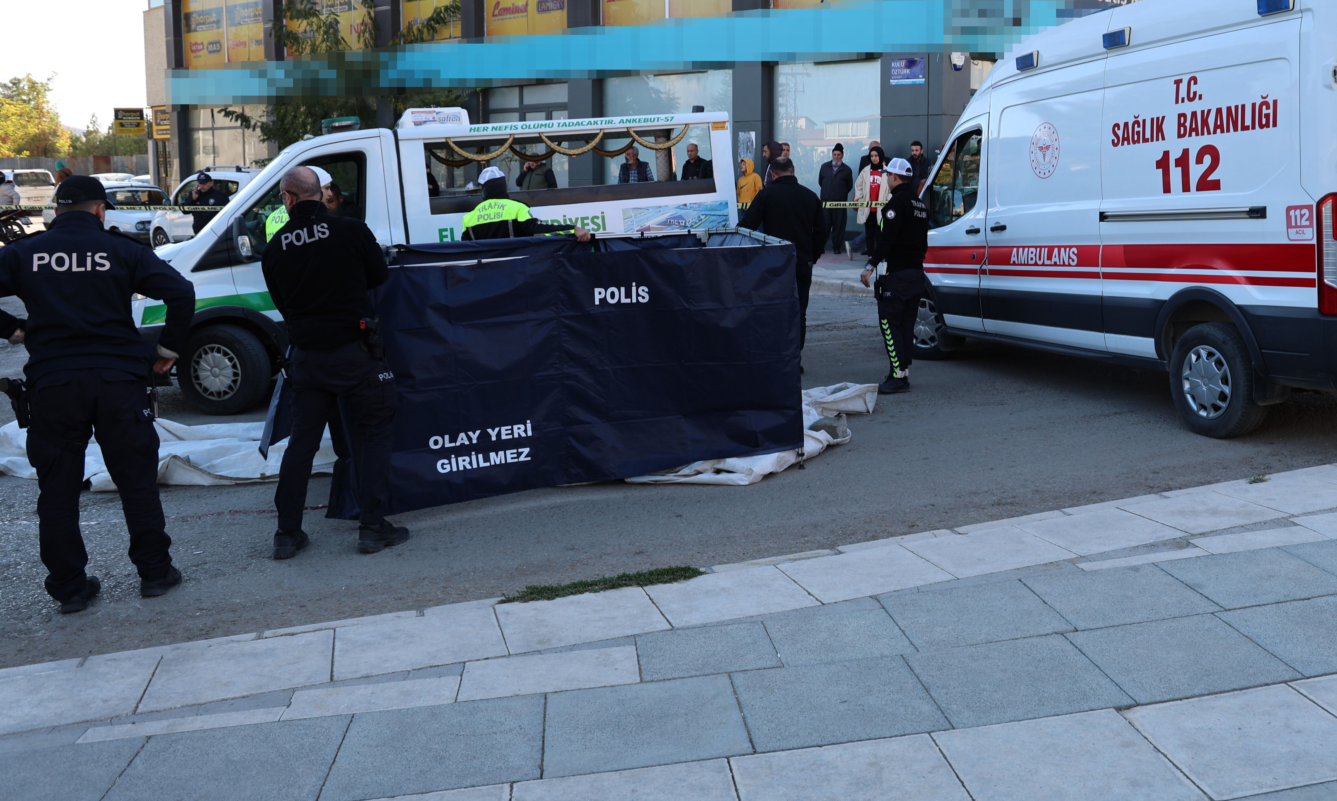 Beton pompa aracının çarptığı yaşlı adam hayatını kaybetti Beton pompa aracının çarptığı yaşlı adam hayatını kaybetti - 1. Resim