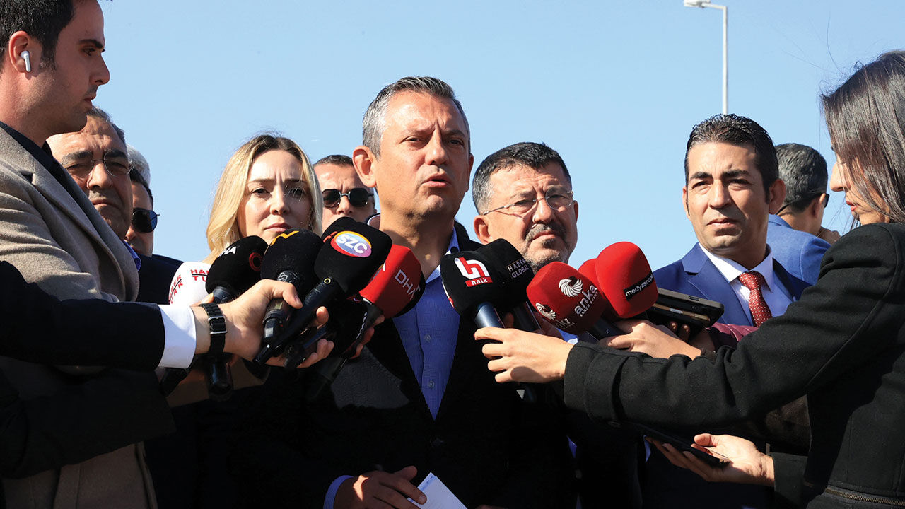 CHP Genel Başkanı Özgür Özel'den Selahattin Demirtaş'a ziyaret - 1. Resim