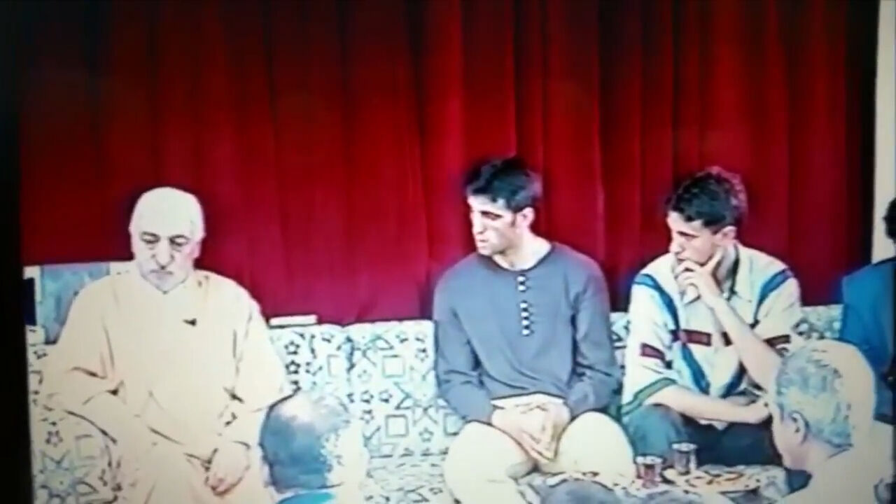 Hakan Şükür'den Fetullah Gülen paylaşımı: Milyonlar 