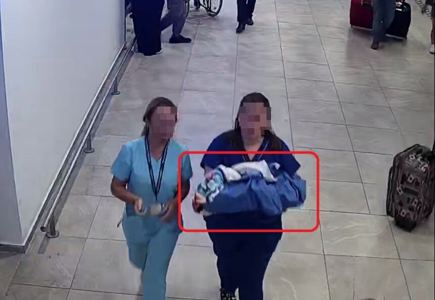 Havalimanında doğurduğu bebeğini tuvalette terk etmişti! Olay çok farklı çıktı Havalimanında doğurduğu bebeğini tuvalette terk etmişti! Olay çok farklı çıktı - 2. Resim