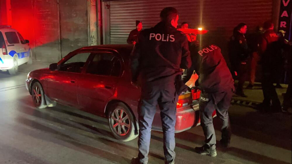 Kaçırılan kadın polisi harekete geçirdi! Ekipler sanayi girişinde yakaladı Kaçırılan kadın polisi harekete geçirdi! Ekipler sanayi girişinde yakaladı - 3. Resim