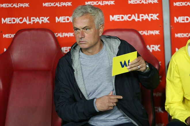 Samsunspor-Fenerbahçe maçı sonrası çarpıcı Mourinho sözleri! "İhanet gecesi..." Samsunspor-Fenerbahçe maçı sonrası çarpıcı Mourinho sözleri! "İhanet gecesi..." - 5. Resim
