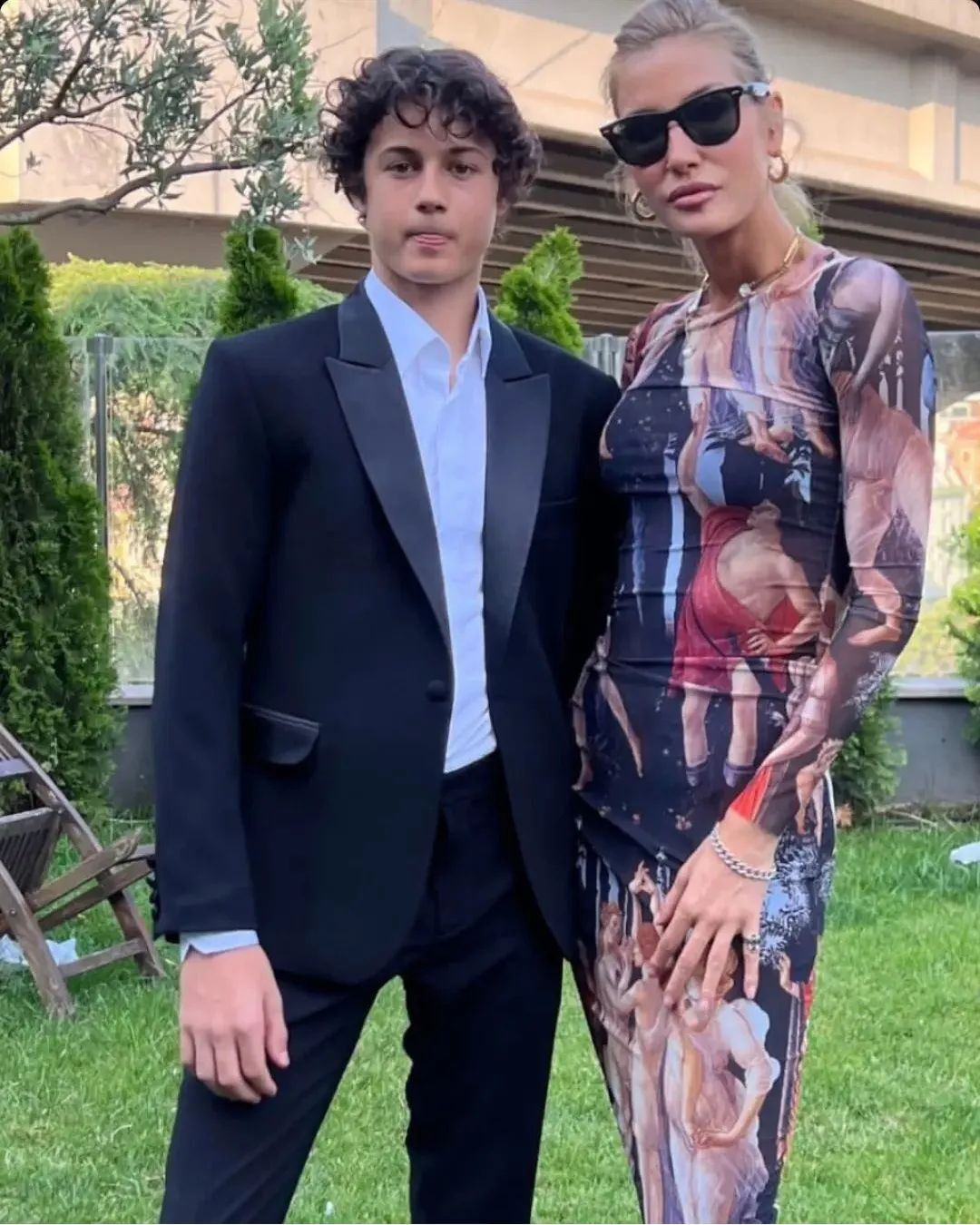 Çağla Şıkel'in oğluyla ilgili itirafı gündem oldu!  Çağla Şıkel'in oğluyla ilgili itirafı gündem oldu!