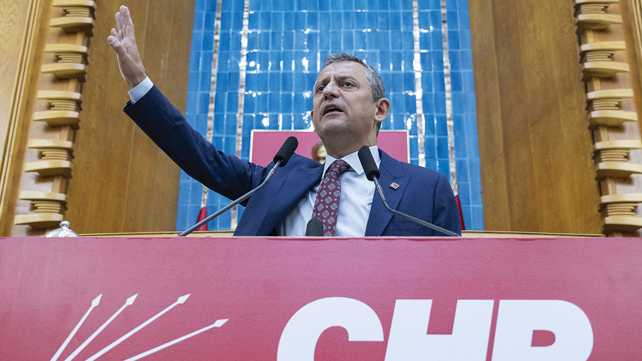 CHP Genel Başkanı Özgür Özel, Devlet Bahçeli'nin Abdullah Öcalan sözlerine destek verdi - 2. Resim