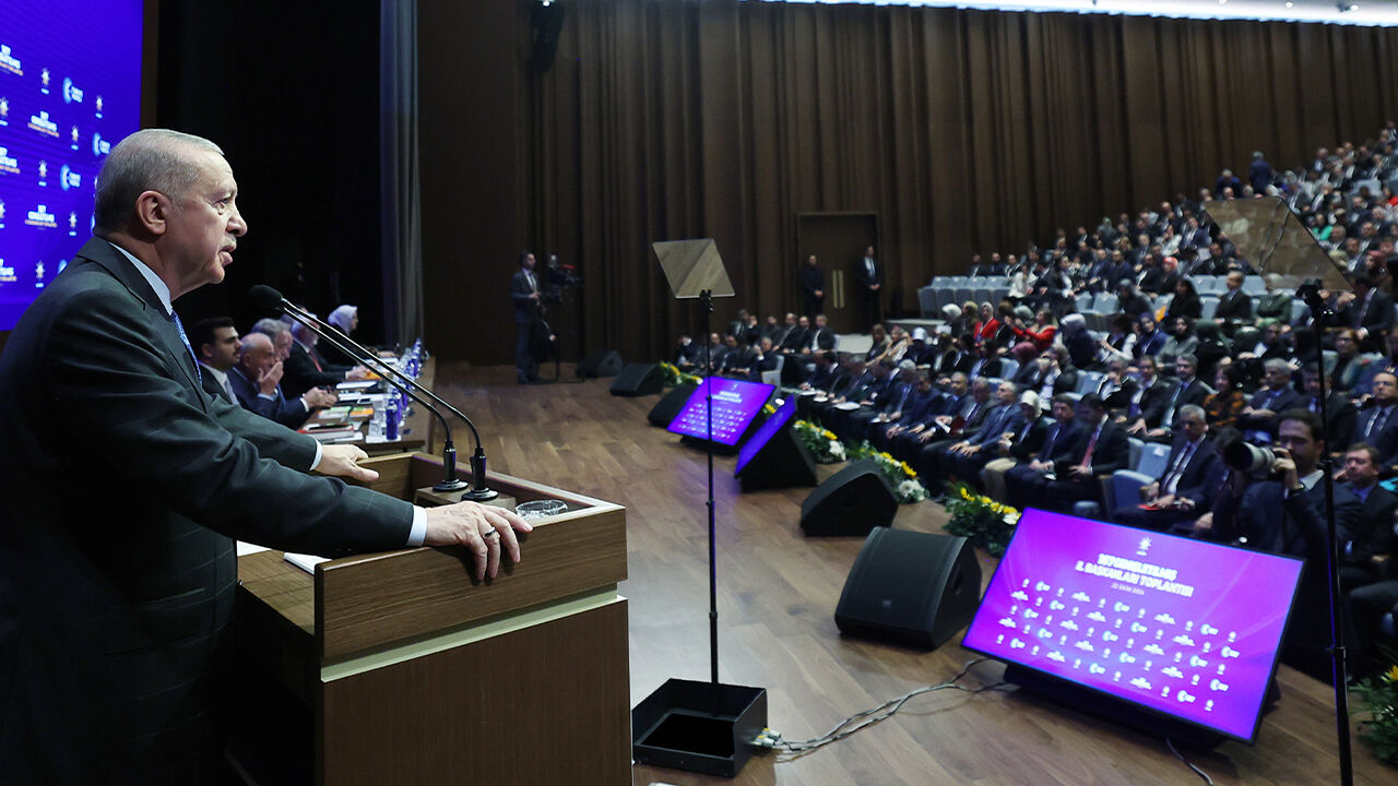 Cumhurbaşkanı Erdoğan'dan önemli açıklamalar: FETÖ'nün sonu, iblisler gibi onursuz bir ölüm oldu Cumhurbaşkanı Erdoğan'dan önemli açıklamalar: FETÖ'nün sonu, iblisler gibi onursuz bir ölüm oldu - 2. Resim