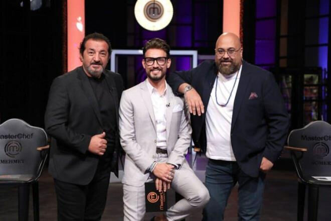 MasterChef jürilerinin yaptıkları sosyal medyada tepki çekti! "Midem bulandı" MasterChef jürilerinin yaptıkları sosyal medyada tepki çekti! "Midem bulandı" - 1. Resim