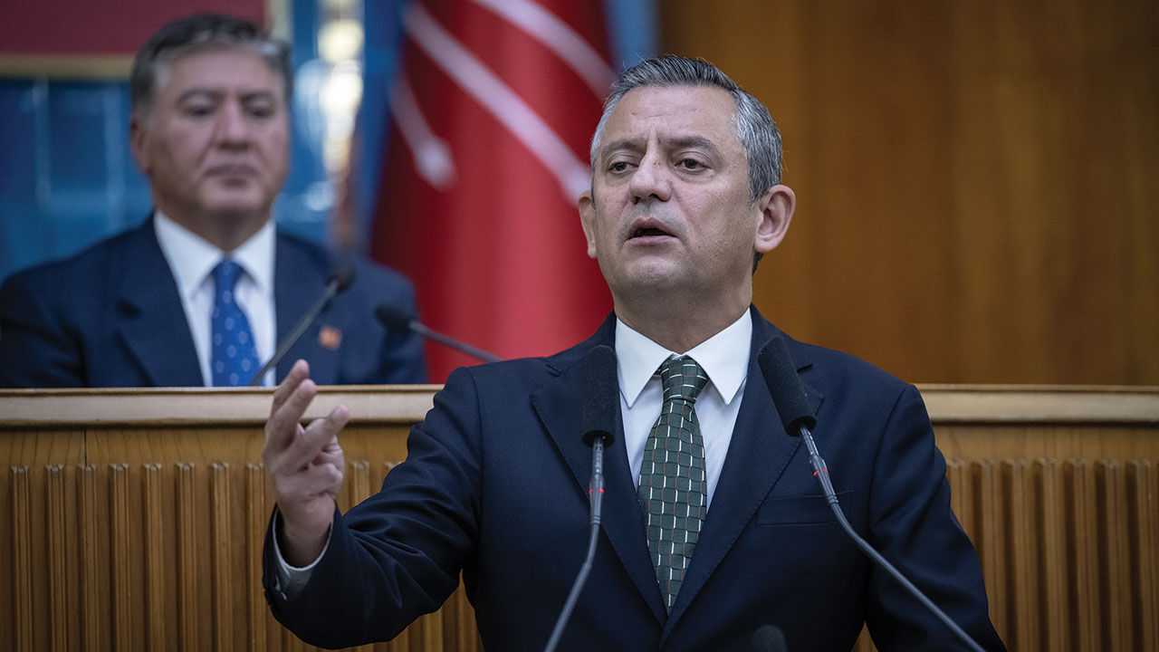 Özgür Özel'in Devlet Bahçeli'ye seslenişi gündem oldu: El yükseltiyorum Devlet Bey Özgür Özel'in Devlet Bahçeli'ye seslenişi gündem oldu: El yükseltiyorum Devlet Bey - 1. Resim