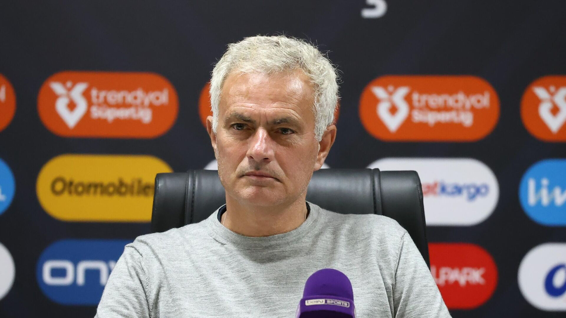 Ayrılık için tarih verildi! Jose Mourinho'dan Fenerbahçe'ye veda - 1. Resim