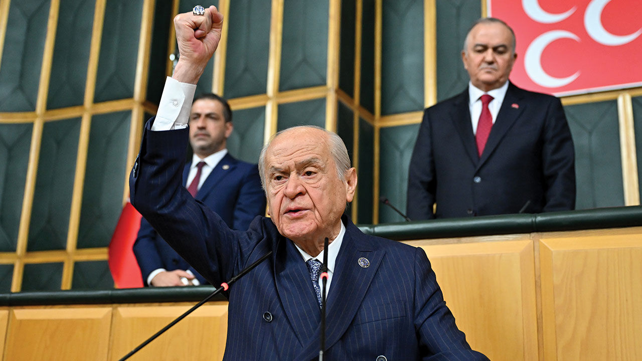 Devlet Bahçeli'nin Öcalan çağrısı devlet projesi mi? Kritik nokta 3 Ekim'de Erdoğan-Bahçeli görüşmesi Devlet Bahçeli'nin Öcalan çağrısı devlet projesi mi? Kritik nokta 3 Ekim'de Erdoğan-Bahçeli görüşmesi - 1. Resim