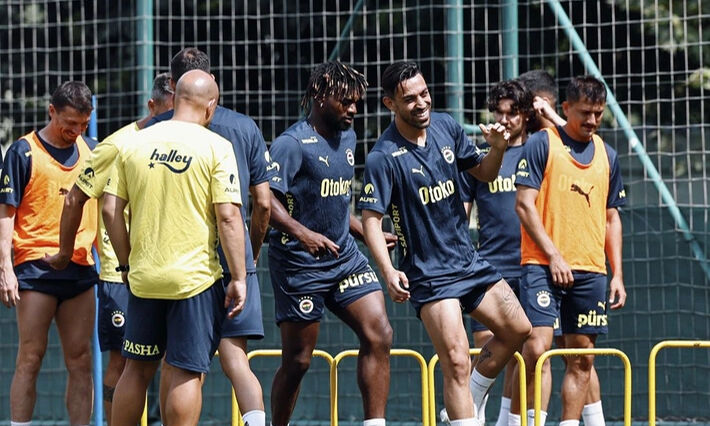 Fenerbahçe'de Jose Mourinho engeli! İrfan Can Kahveci masadan kalktı - 3. Resim