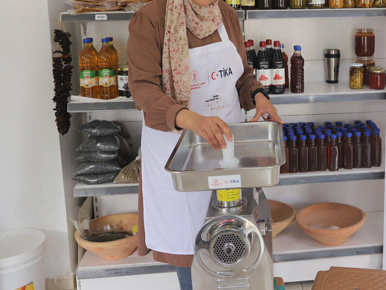 Filistin'e TİKA desteği! Üretim faaliyetlerini desteklemek için ekipman sağlandı Filistin'e TİKA desteği! Üretim faaliyetlerini desteklemek için ekipman sağlandı - 1. Resim