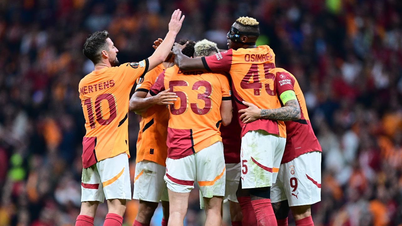 Galatasaray namağlup Avrupa yolunda ilerliyor! İstanbul&#039;da gol yağmuru