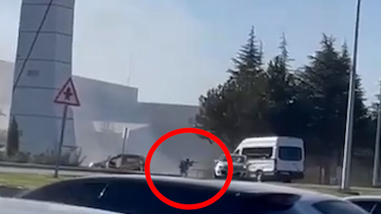 TUSAŞ'daki çatışma anının görüntüleri ortaya çıktı! Teröristler anbean kamerada - 1. Resim