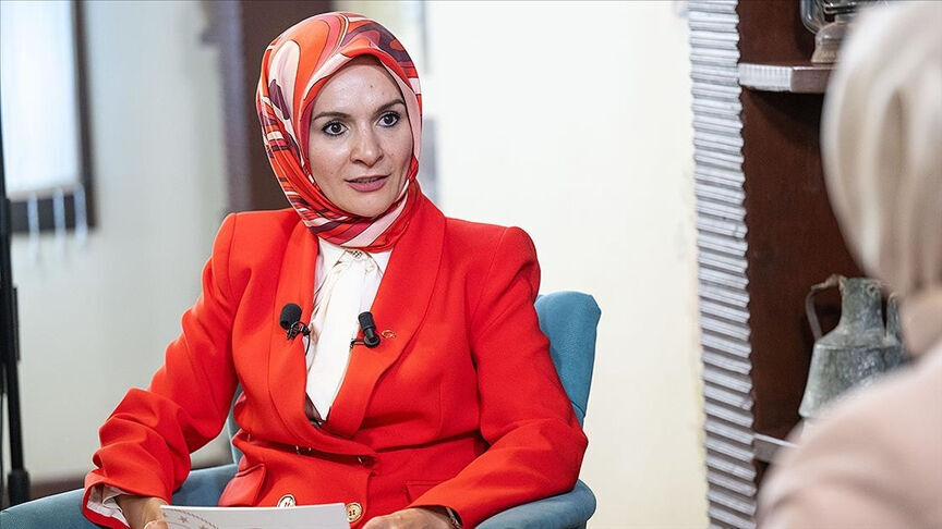 Aile ve Sosyal Hizmetler Bakanı Göktaş'ın aracı kaza yaptı! Mahinur Özdemir Göktaş’ın son durumu nasıl?  - 1. Resim