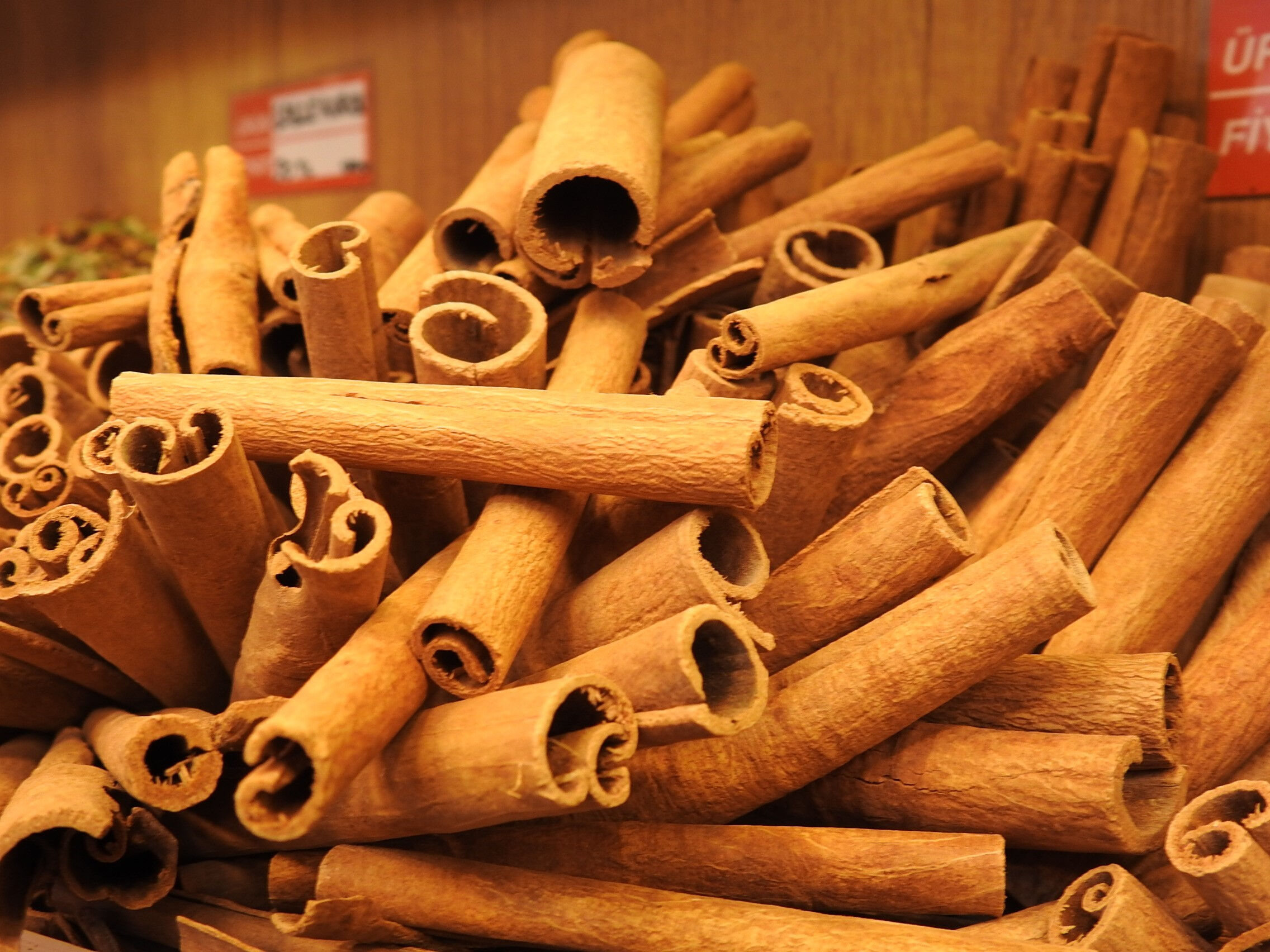 Aktarların 'grip' mesaisi... Soğuklara karşı 