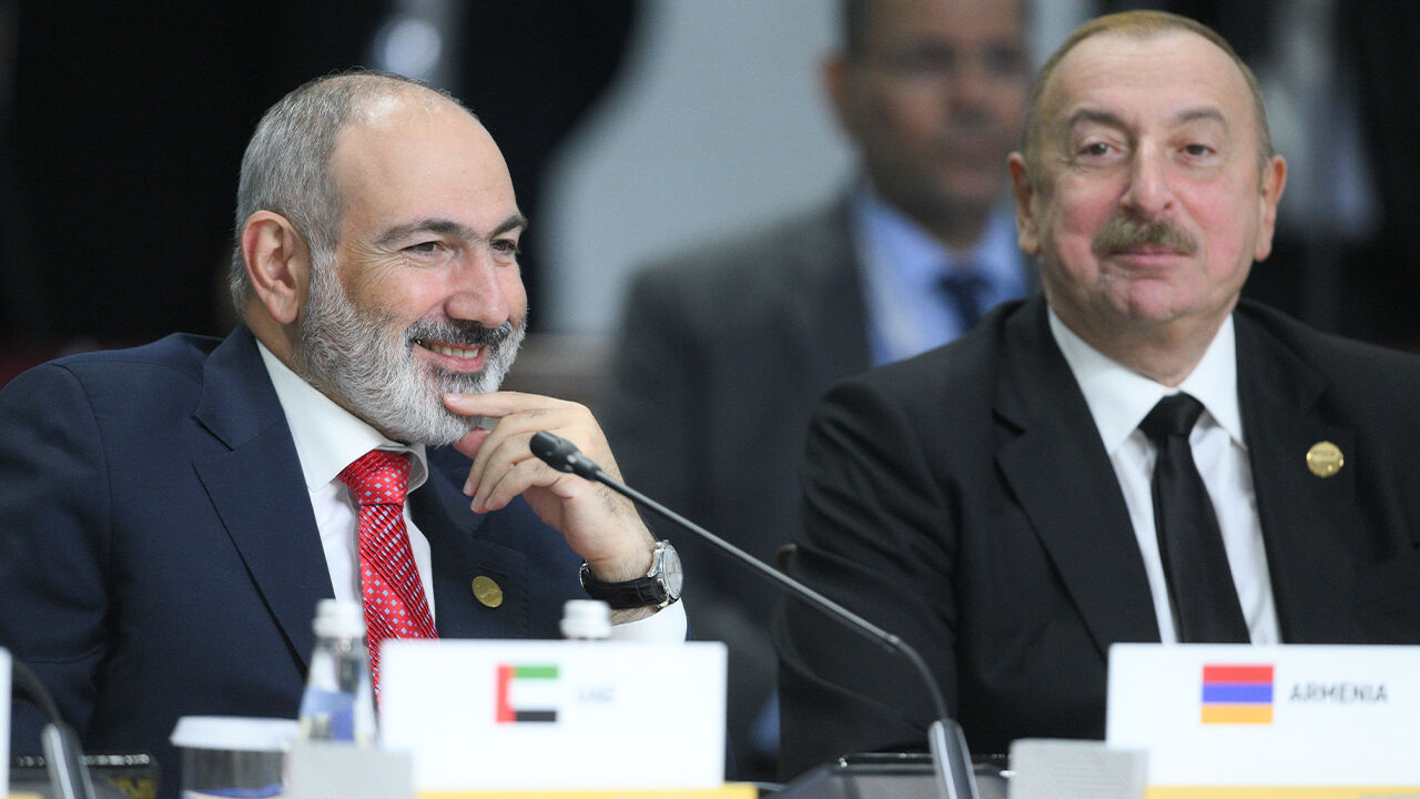 BRICS Zirvesi'nde Aliyev ve Paşinyan'dan samimi diyalog - 2. Resim