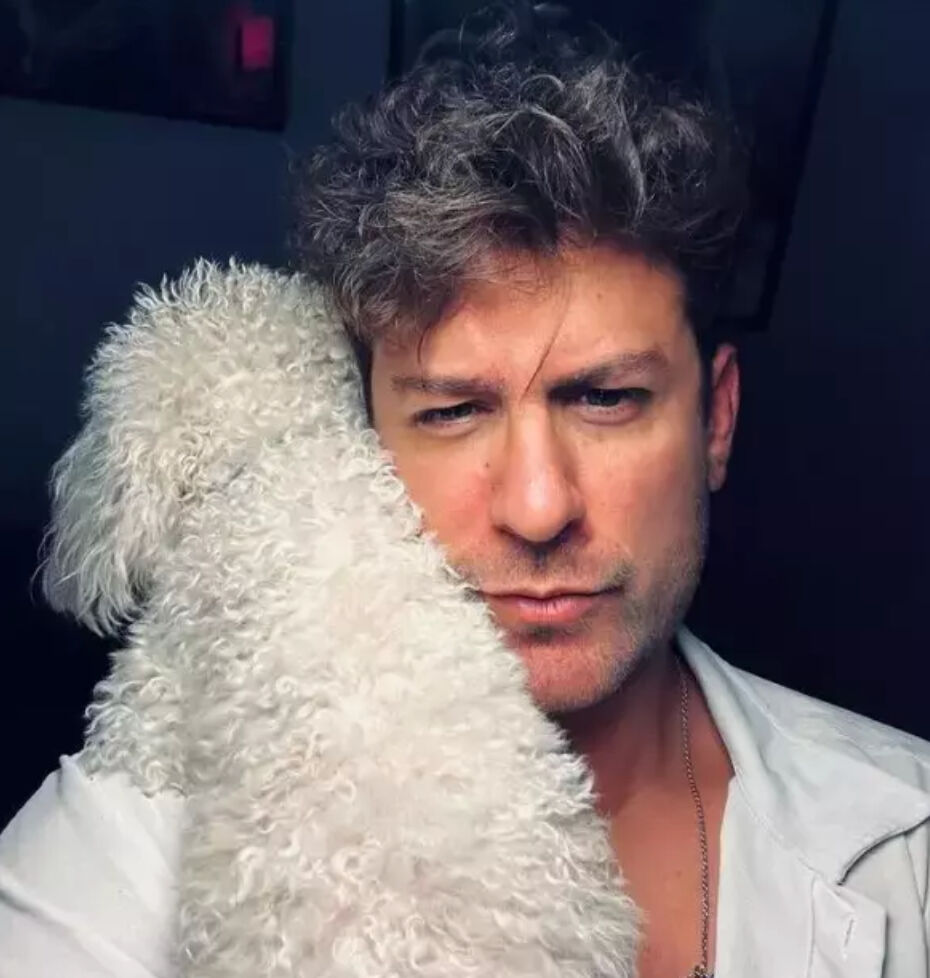 Erkenci Kuş dizisinde Emre’yi oynayan Birand Tunca kimdir?  Erkenci Kuş dizisinde Emre’yi oynayan Birand Tunca kimdir?  - 2. Resim