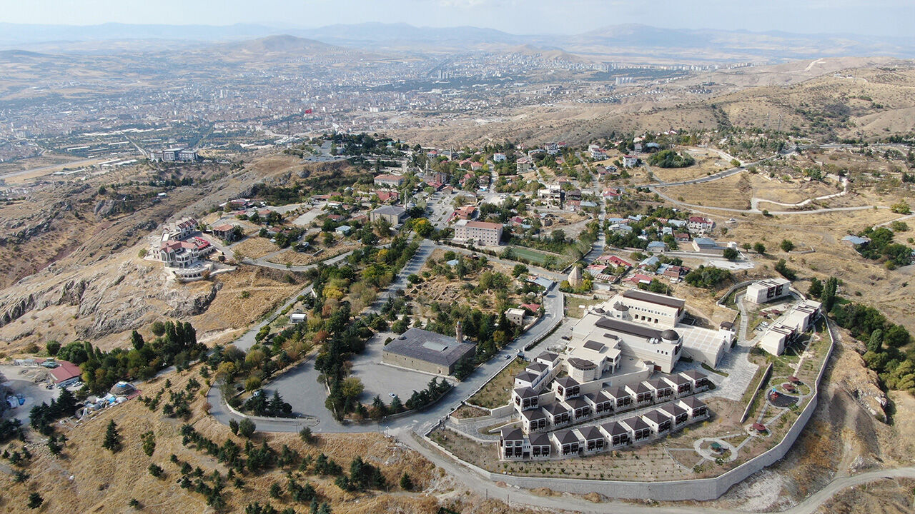 Pisa Kulesi'nden daha eğri! UNESCO listesindeki tarihi Harput Mahallesi depremlere rağmen ayakta - 1. Resim