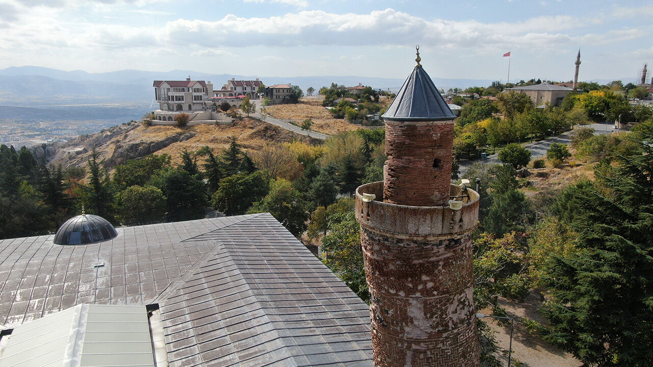 Pisa Kulesi'nden daha eğri! UNESCO listesindeki tarihi Harput Mahallesi depremlere rağmen ayakta - 6. Resim
