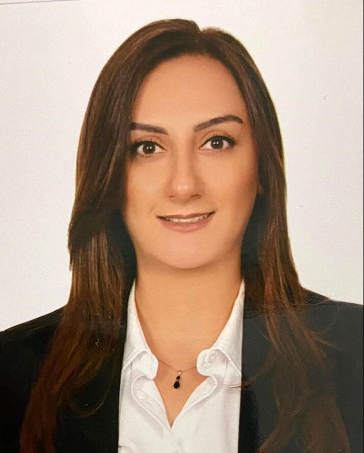 TUSAŞ şehidi Zahide Güçlü Ekici'nin cenazesinde kahreden görüntü! Eşi gözyaşlarıyla uğurladı - 1. Resim