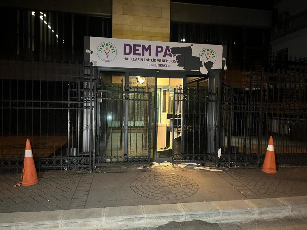 Ankara'daki DEM Parti genel merkezine saldırı düzenlendi! - 2. Resim