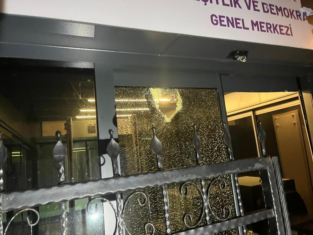 Ankara'daki DEM Parti genel merkezine saldırı düzenlendi! - 3. Resim