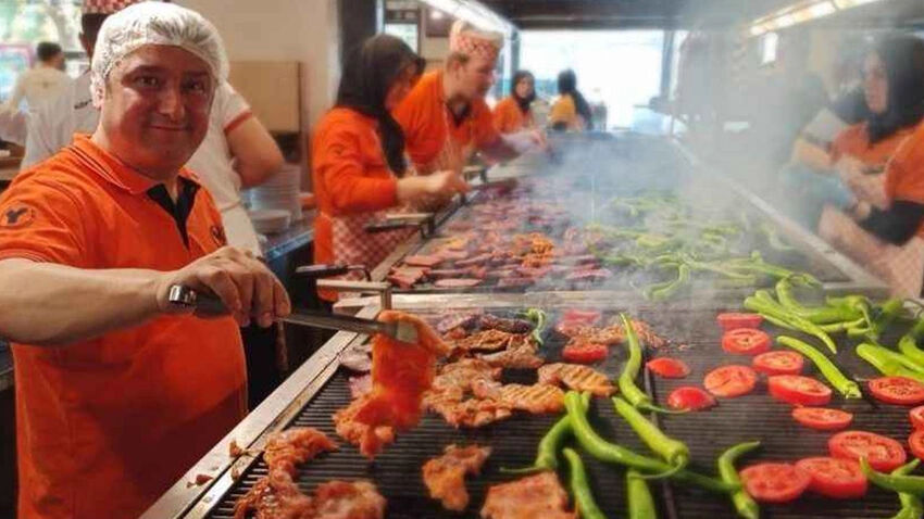 Domuz eti skandalı sonrası Köfteci Yusuf'tan dikkat çeken hamle! Sponsor oldular... - 1. Resim