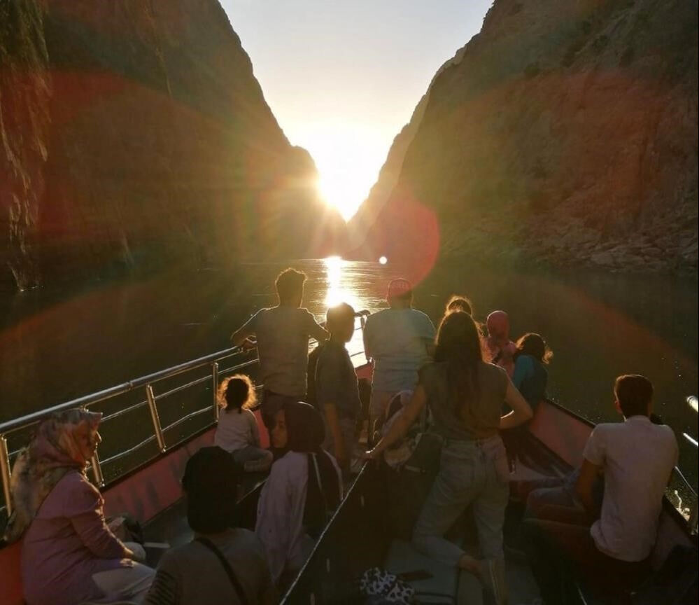 Erzincan'ın incisi Kemaliye yaz aylarında kendi nüfusunun 10 katına çıkıyor - 3. Resim