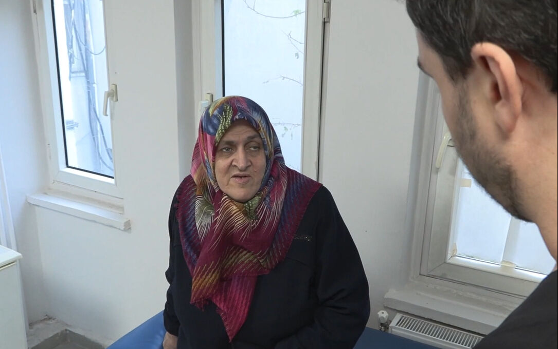 "Kilo aldım" diyerek karnındaki şişkinliği önemsememişti! Karnından çıkan şoke etti "Kilo aldım" diyerek karnındaki şişkinliği önemsememişti! Karnından çıkan şoke etti - 3. Resim