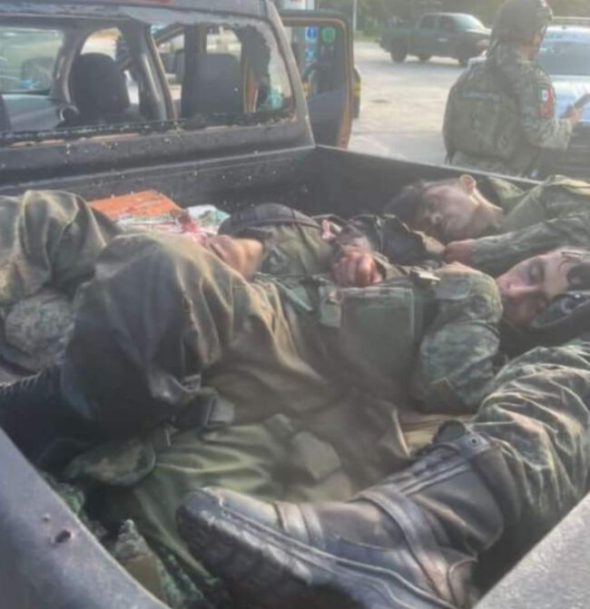 Meksika'daki kartel savaşına polis müdahale etti! Her yer ceset doldu Meksika'daki kartel savaşına polis müdahale etti! Her yer ceset doldu - 5. Resim