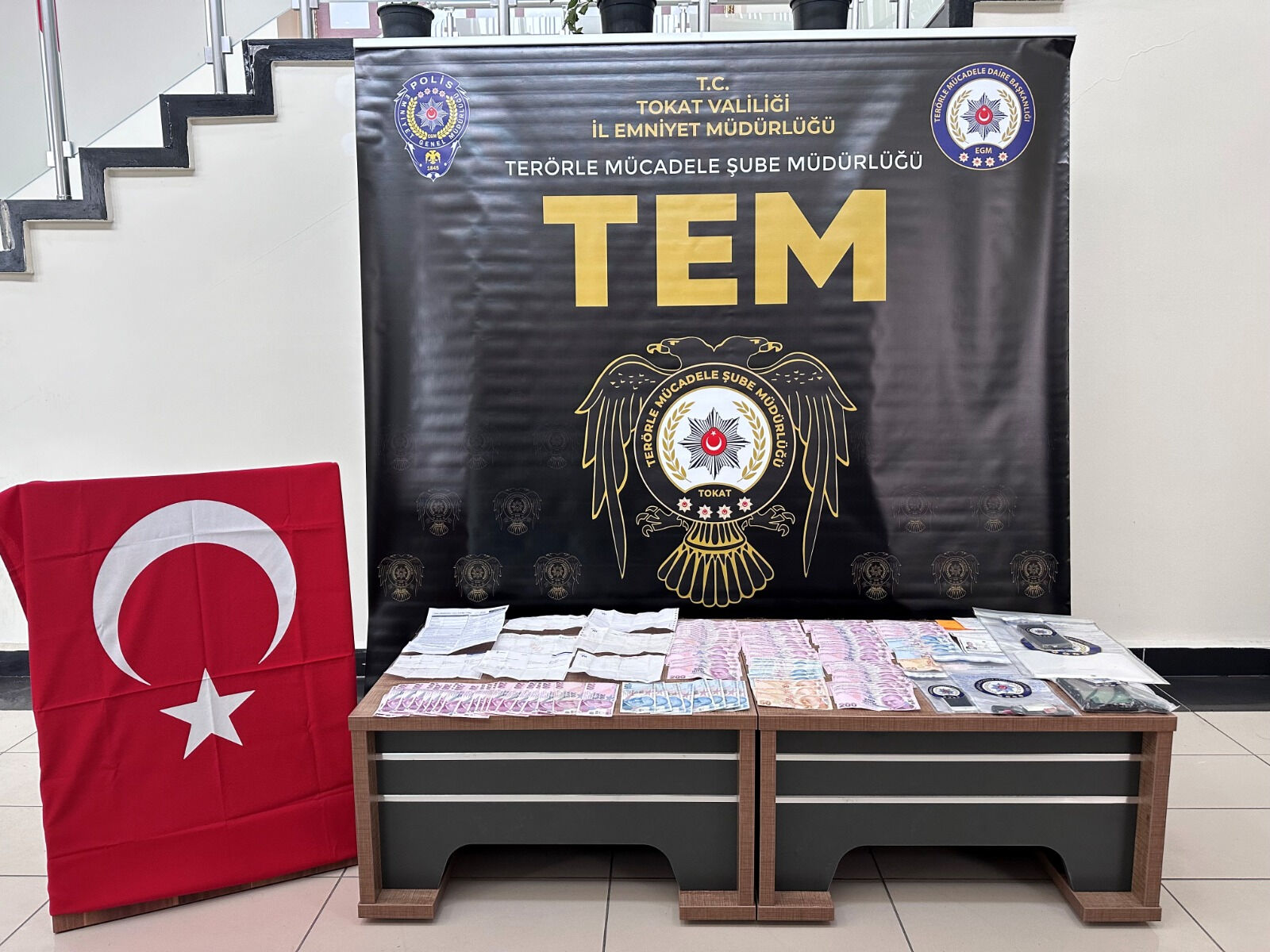 Terör örgütü DAEŞ'in finansörlerine şok baskın! - 2. Resim