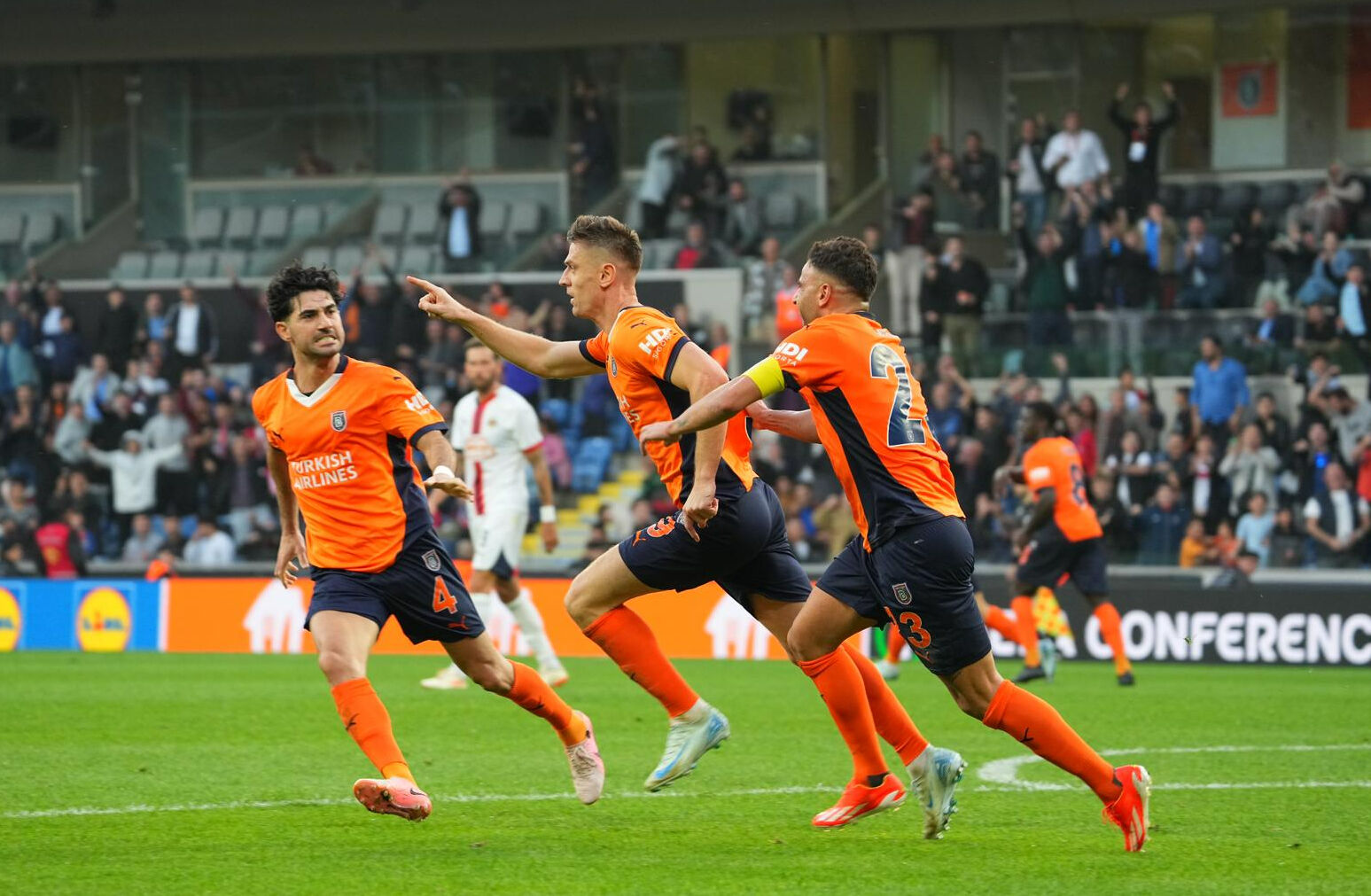 Türk takımları bu sezon UEFA'dan ne kadar kazandı? Galatasaray, Fenerbahçe, Beşiktaş ve... - 6. Resim