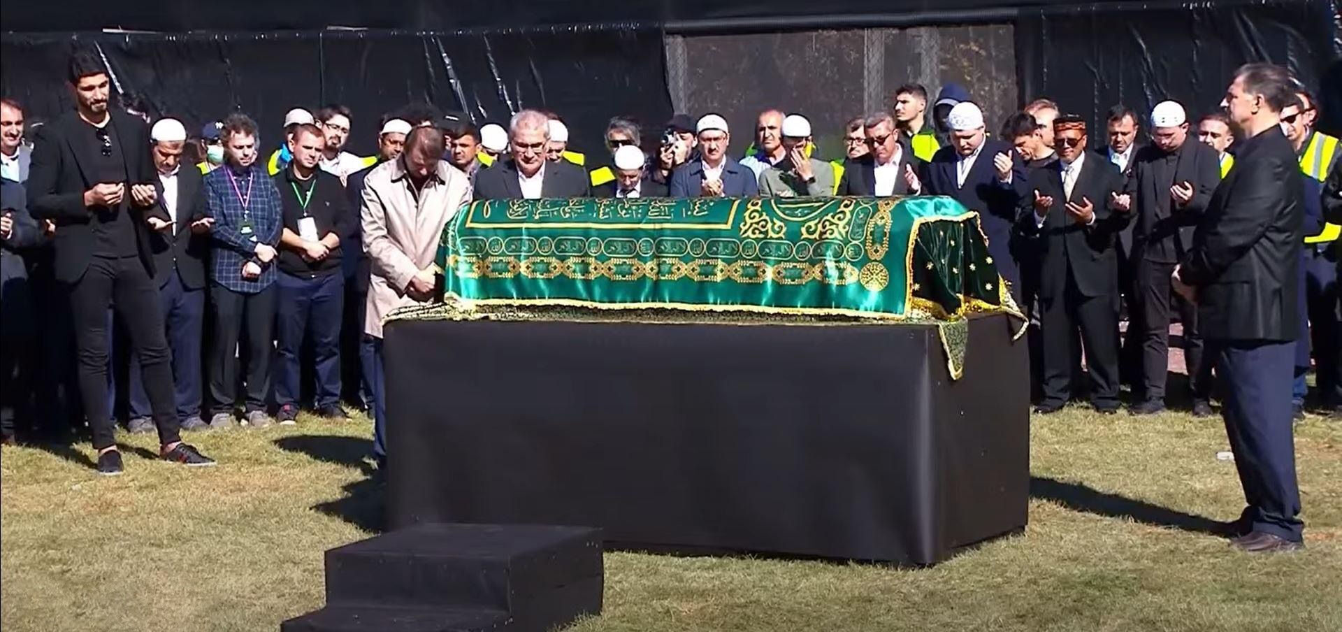 WhatsApp'tan talimat vermişler! Baş hain Fetullah Gülen'in cenazesinde dikkat çeken detay Whatsapp'tan talimat vermişler! Baş hain Fethullah Gülen'in cenazesinde dikkat çeken detay - 1. Resim